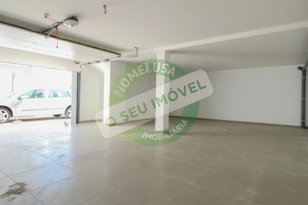 Moradia T4 para Venda em Antuzede e Vil de Matos Foto 31