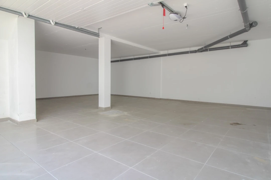 Moradia T4 para Venda em Antuzede e Vil de Matos Foto 48