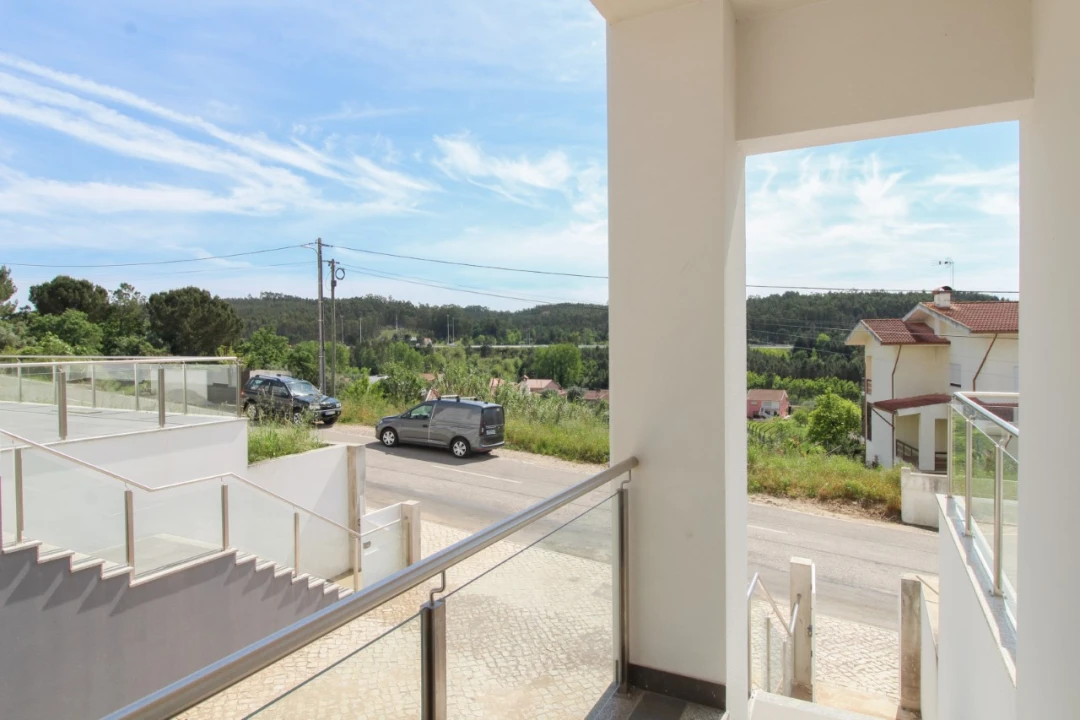 Moradia T4 para Venda em Antuzede e Vil de Matos Foto 49