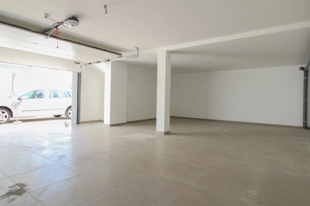 Moradia T4 para Venda em Antuzede e Vil de Matos Foto 50
