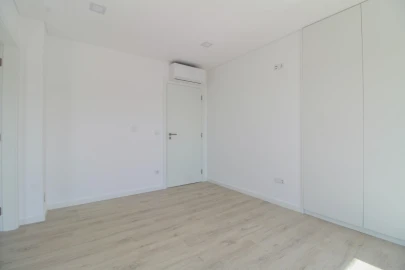Moradia T4 para Venda em Antuzede e Vil de Matos