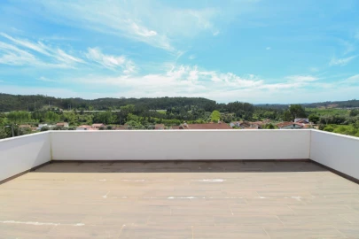 Moradia T4 para Venda em Antuzede e Vil de Matos