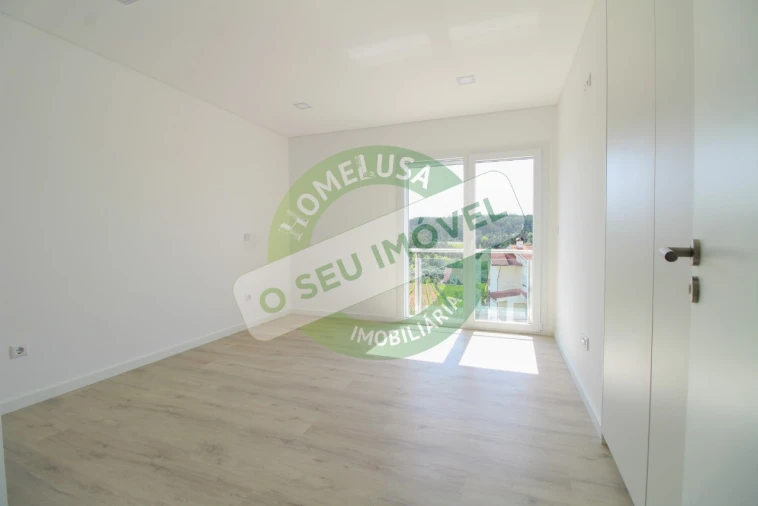 Moradia T4 para Venda em Antuzede e Vil de Matos Foto 6