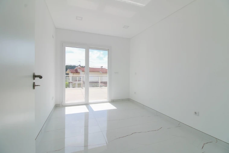 Moradia T4 para Venda em Antuzede e Vil de Matos Foto 22