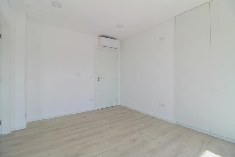 Moradia T4 para Venda em Antuzede e Vil de Matos Foto 34