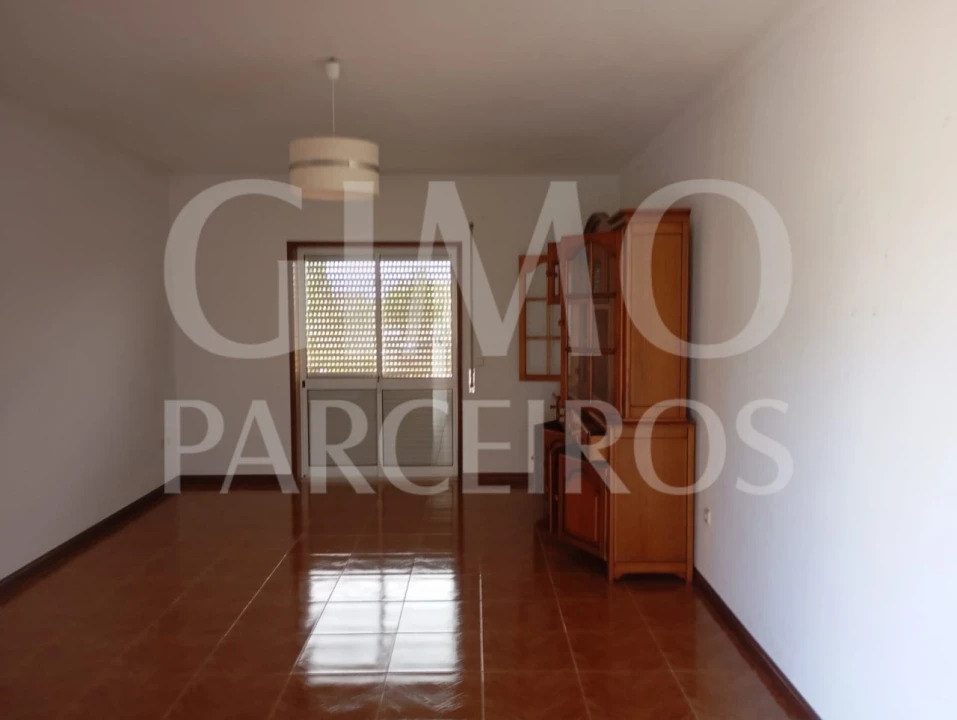 Moradia T3 para Venda em Sangalhos Foto 2