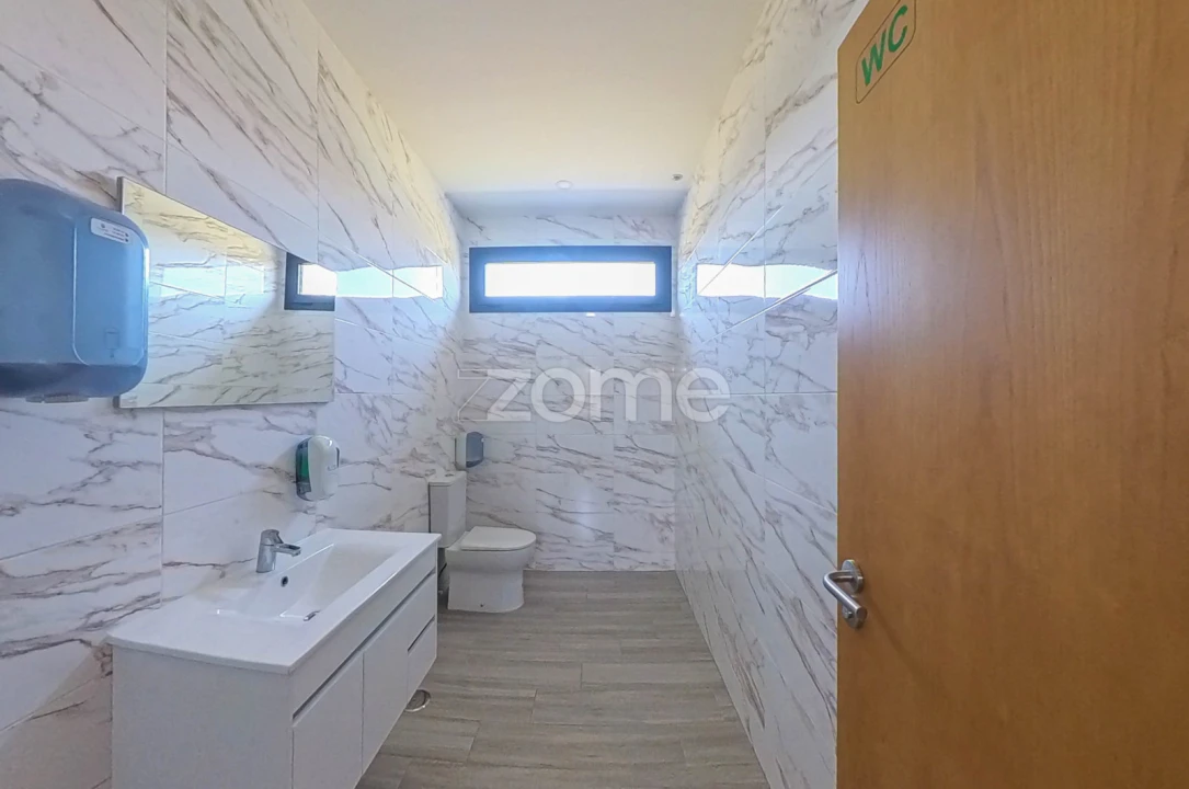 Negócio para Venda em Rendufe Foto 26