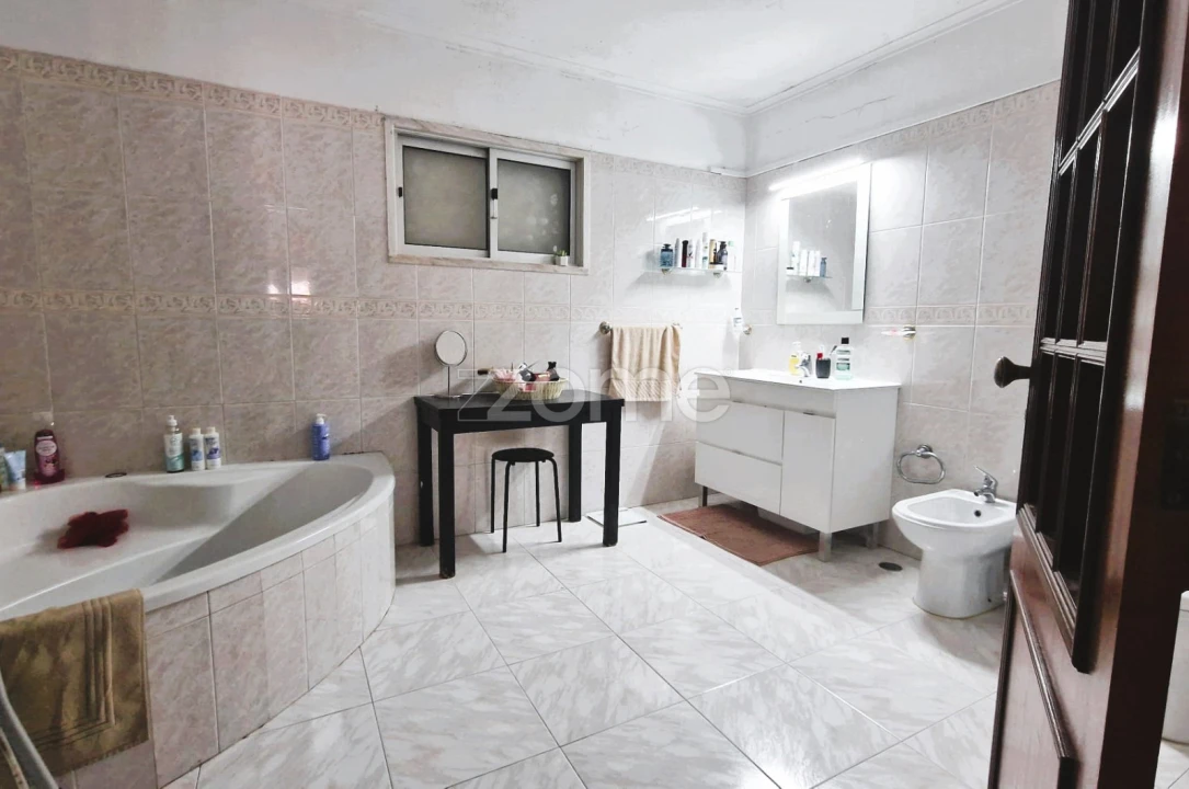 Moradia T2 para Venda em São Domingos de Rana Foto 10