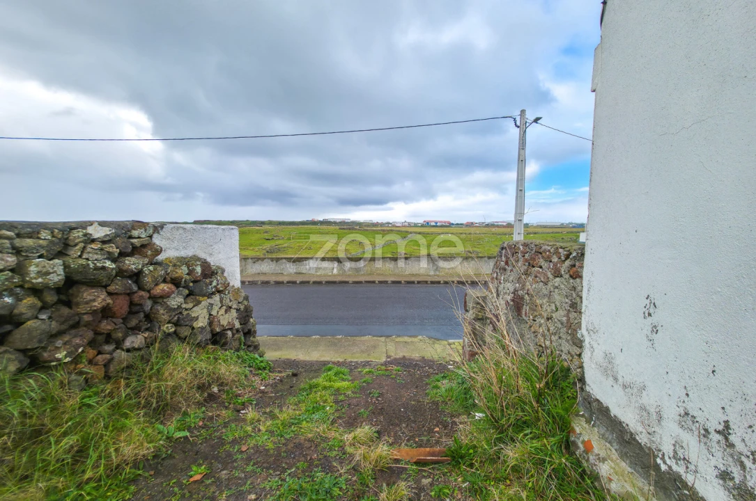 Moradia T4 para Venda em Vila do Porto Foto 13