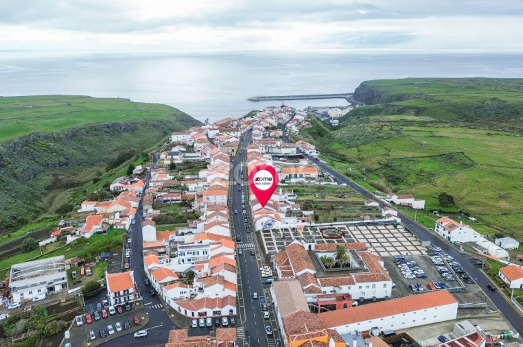 Moradia T4 para Venda em Vila do Porto Foto 7