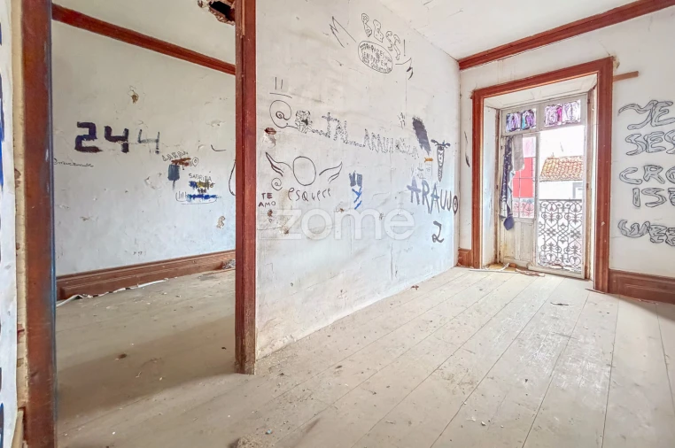 Moradia T4 para Venda em Vila do Porto Foto 10