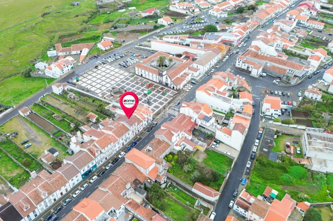 Moradia T4 para Venda em Vila do Porto Foto 22