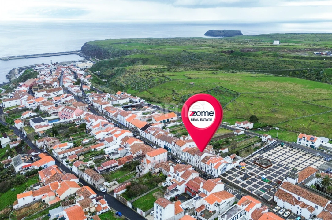 Moradia T4 para Venda em Vila do Porto Foto 3