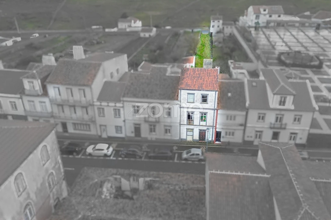 Moradia T4 para Venda em Vila do Porto Foto 4