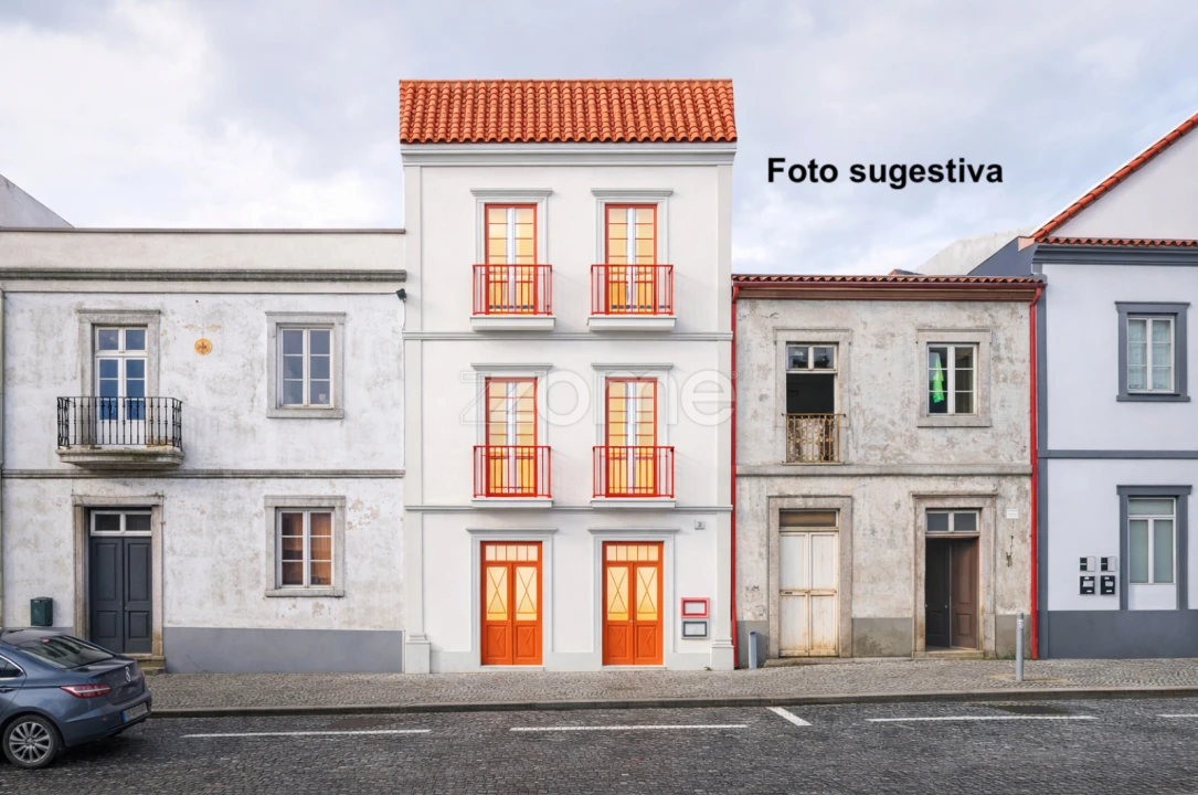 Moradia T4 para Venda em Vila do Porto Foto 2