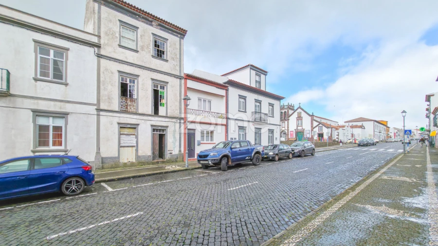 Moradia T4 para Venda em Vila do Porto