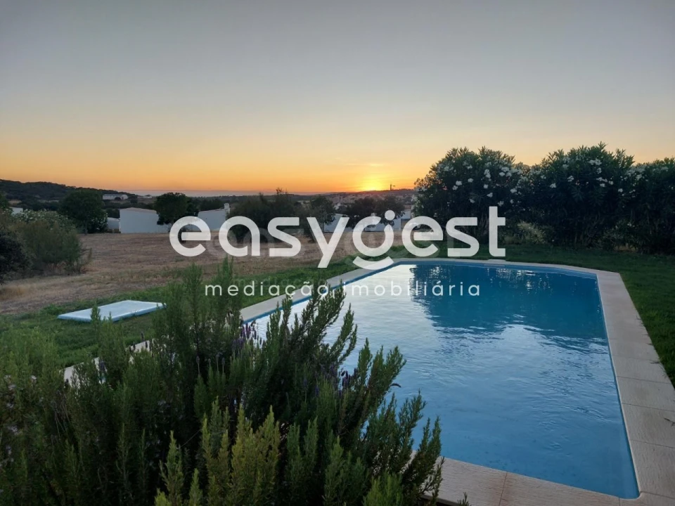 Moradia T4 para Venda em Cuba Foto 5