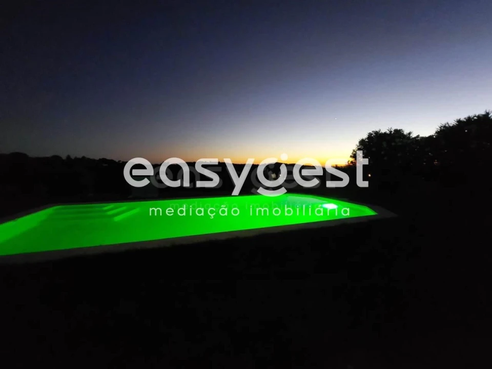 Moradia T4 para Venda em Cuba Foto 22