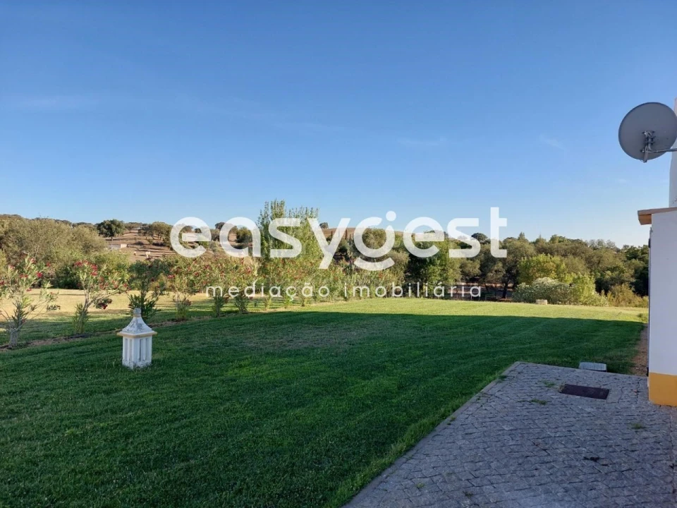 Moradia T4 para Venda em Cuba Foto 41