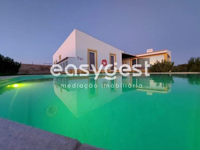 Moradia T4 para Venda em Cuba Foto 1