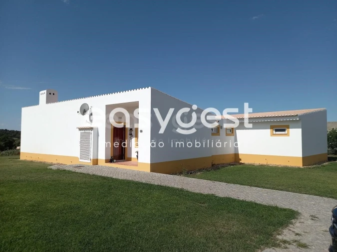 Moradia T4 para Venda em Cuba Foto 2