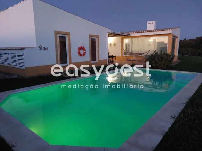 Moradia T4 para Venda em Cuba Foto 9