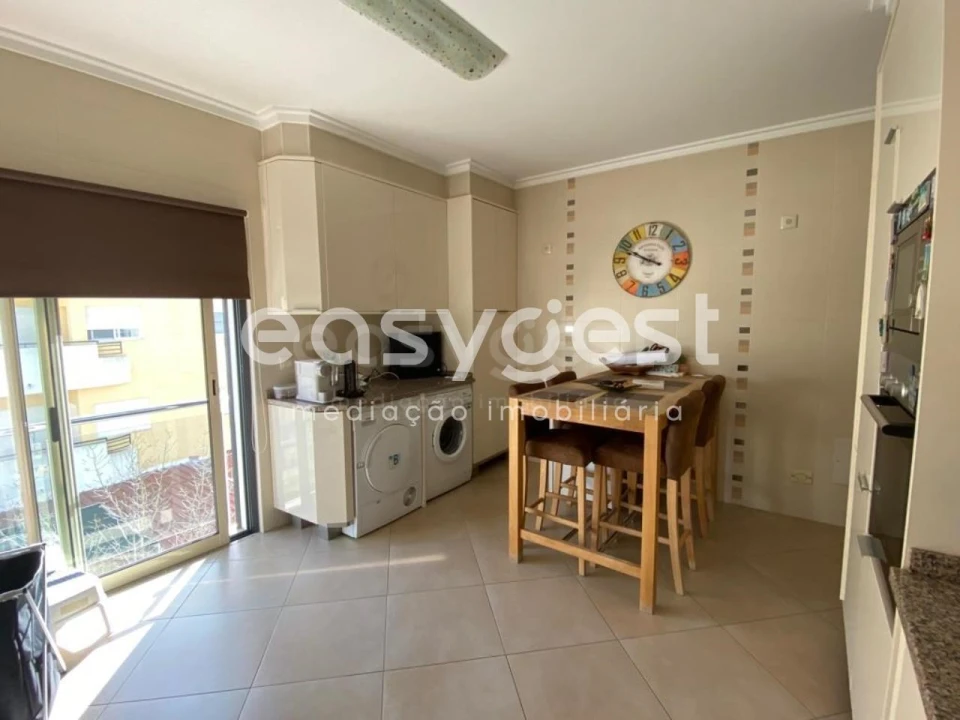 Apartamento T3 para Venda em Quelfes Foto 22