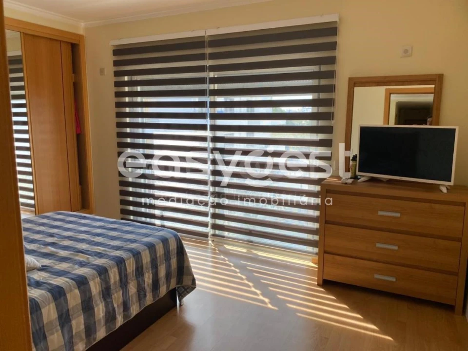 Apartamento T3 para Venda em Quelfes Foto 23