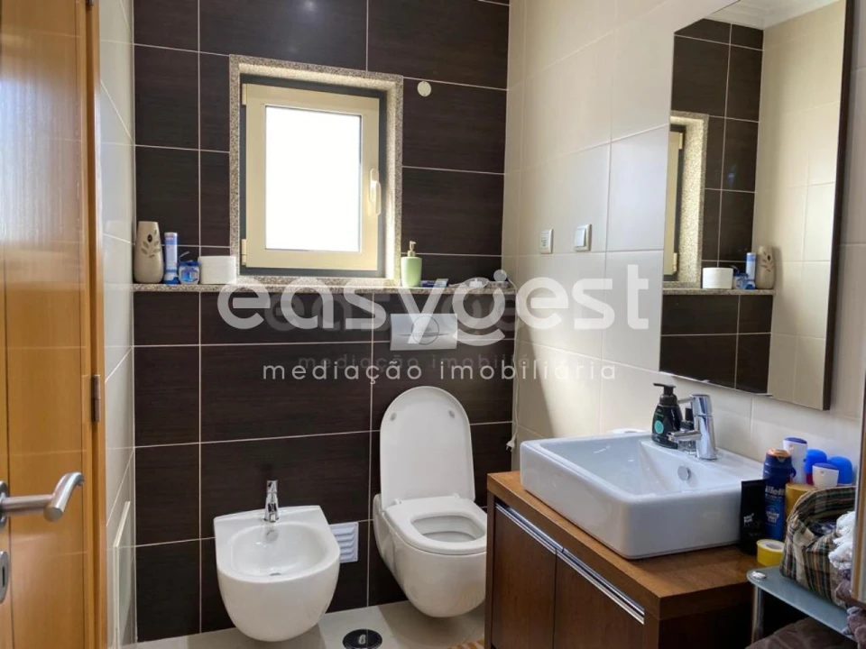 Apartamento T3 para Venda em Quelfes Foto 36