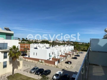 Apartamento T3 para Venda em Quelfes