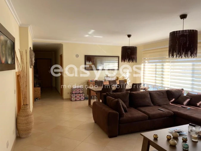 Apartamento T3 para Venda em Quelfes Foto 27