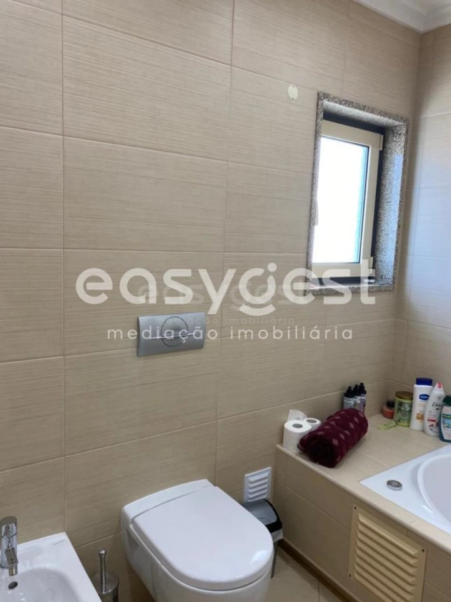 Apartamento T3 para Venda em Quelfes Foto 28