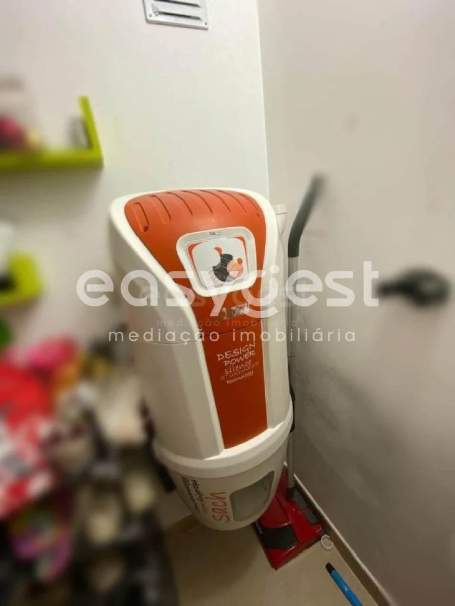 Apartamento T3 para Venda em Quelfes Foto 32
