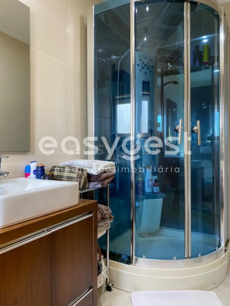 Apartamento T3 para Venda em Quelfes Foto 37