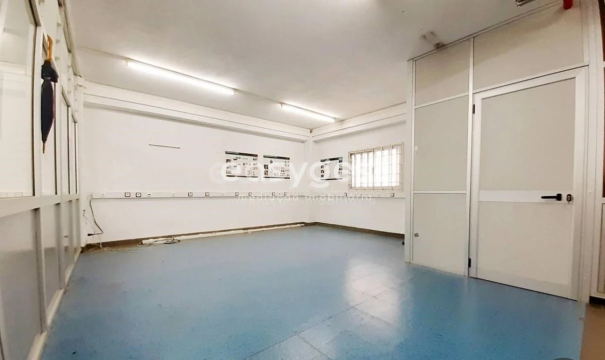 Prédio para Arrendamento em Alverca do Ribatejo e Sobralinho Foto 7