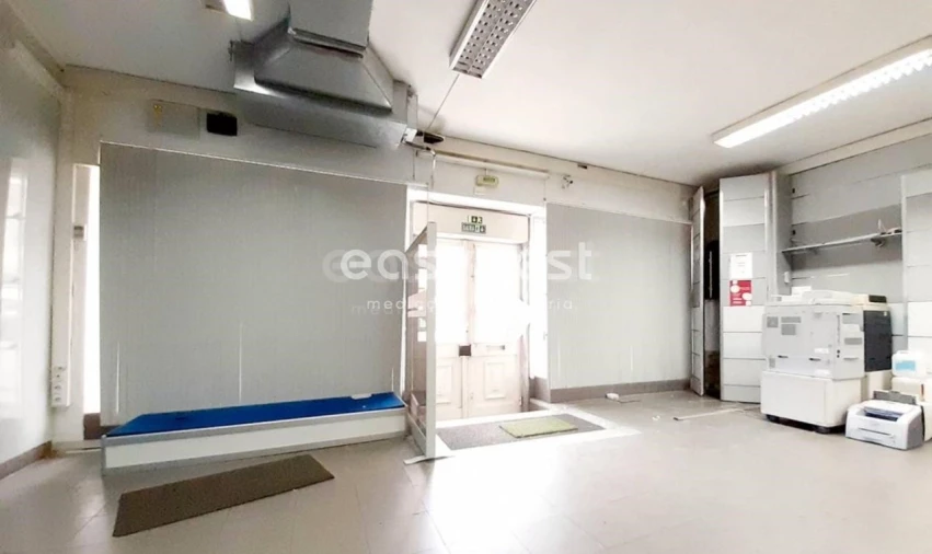 Prédio para Arrendamento em Alverca do Ribatejo e Sobralinho Foto 9