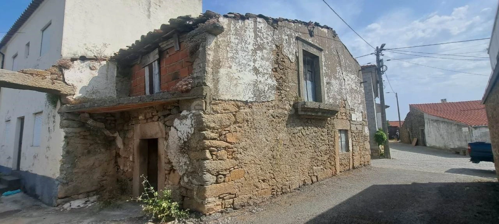 Moradia T3 para Venda em Urros Foto 2