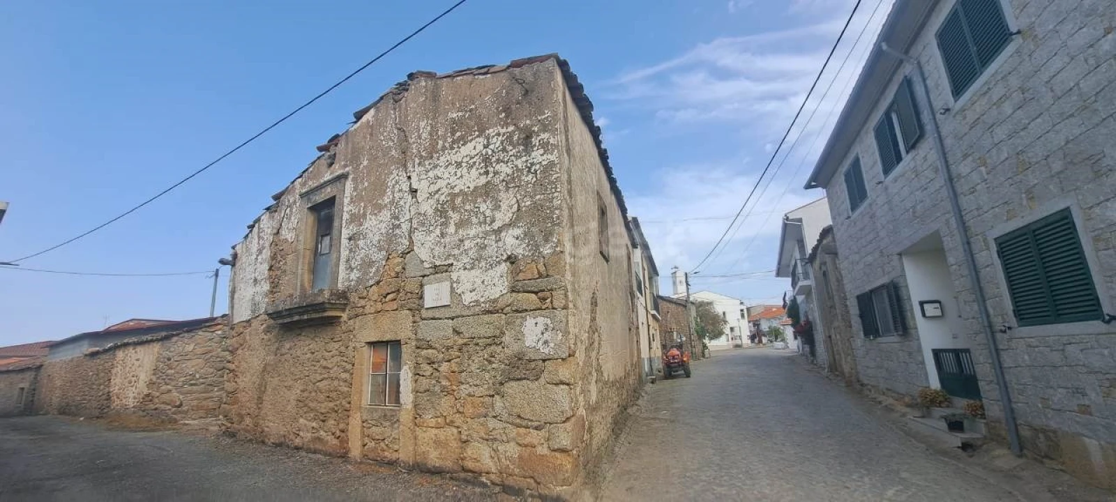 Moradia T3 para Venda em Urros Foto 3