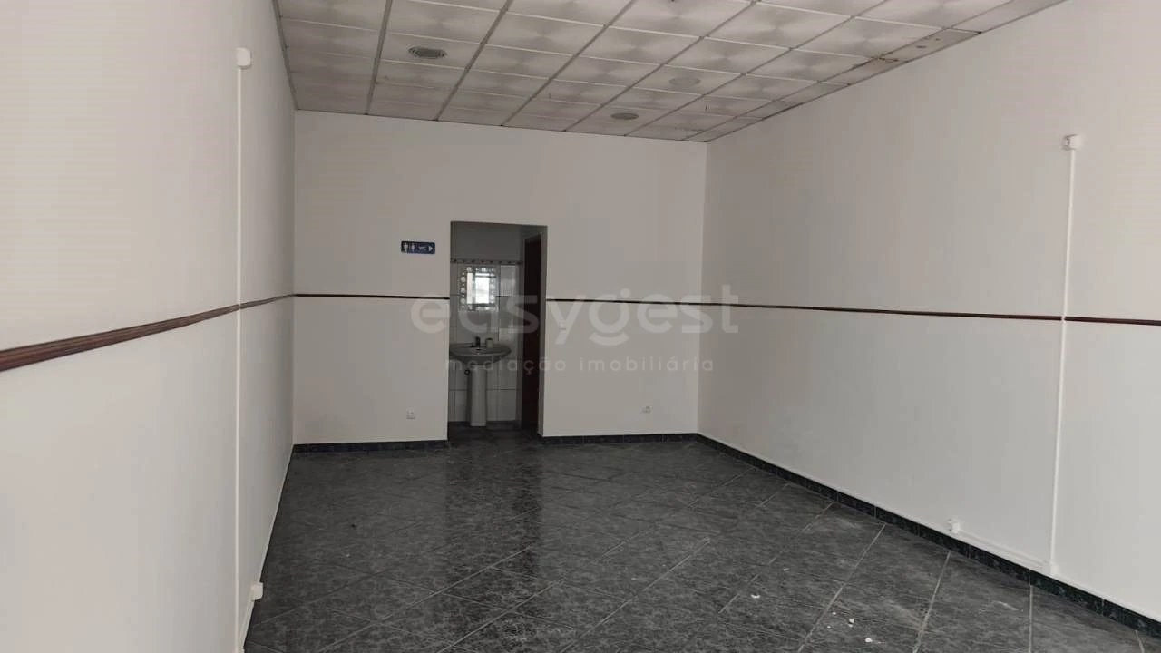 Loja para Arrendamento em Aljustrel e Rio de Moinhos Foto 8