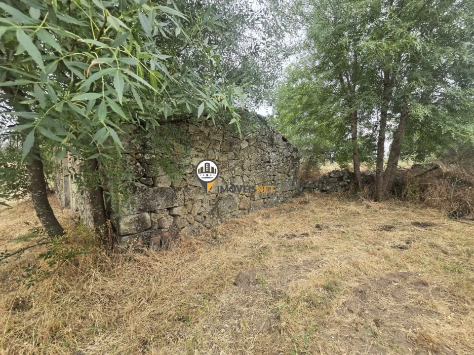Terreno para Venda em Póvoa de Rio de Moinhos e Cafede Foto 14