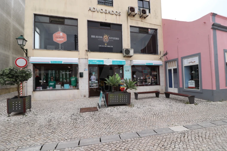 Loja para Arrendamento em Mafra Foto 8
