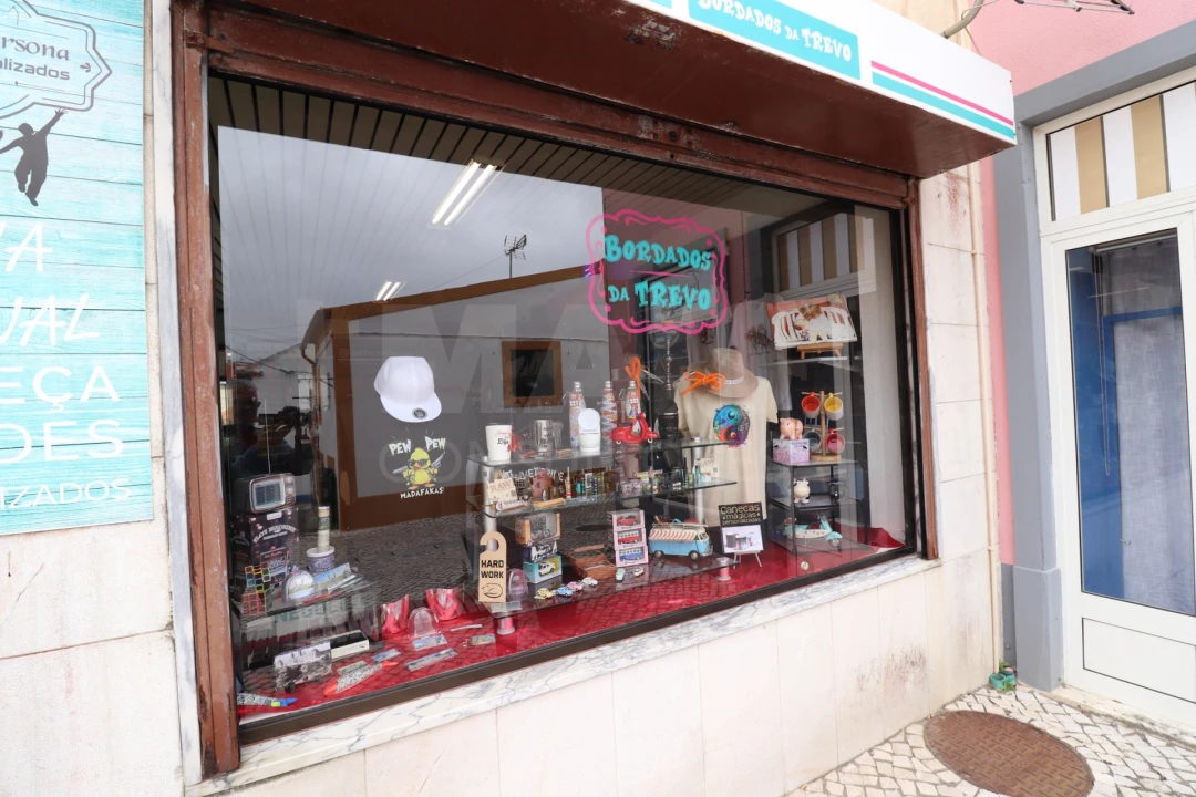 Loja para Arrendamento em Mafra Foto 9