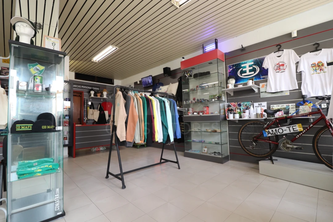 Loja para Arrendamento em Mafra Foto 4