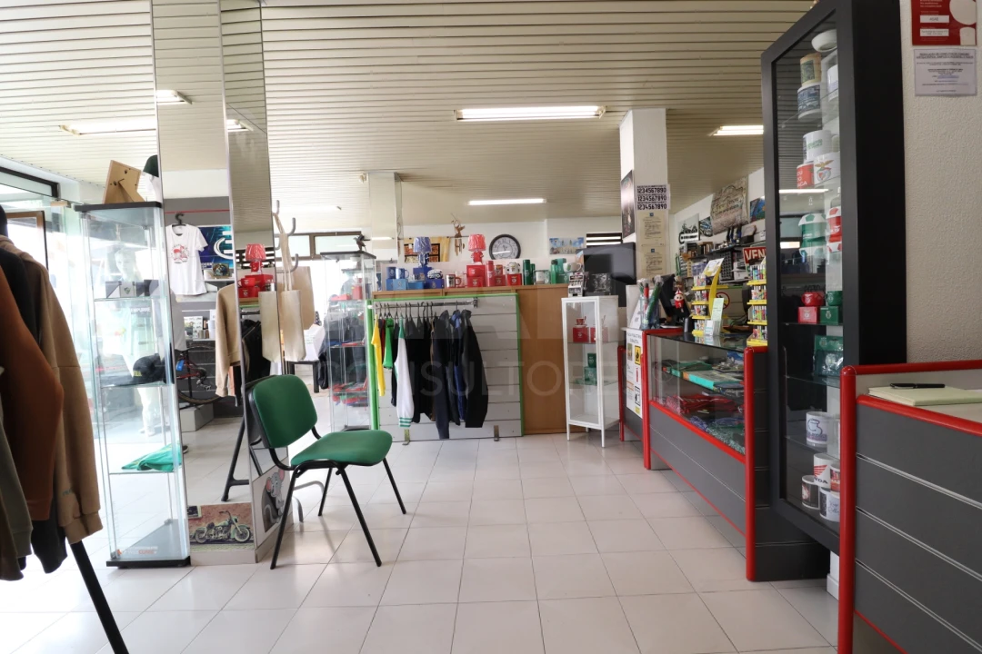 Loja para Arrendamento em Mafra Foto 6