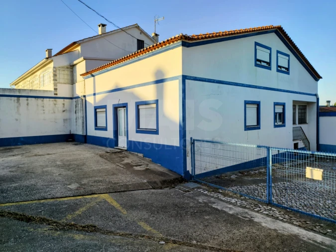 Moradia T3 para Venda em Marvila, Ribeira Santarém, São Salvador, São Nicolau