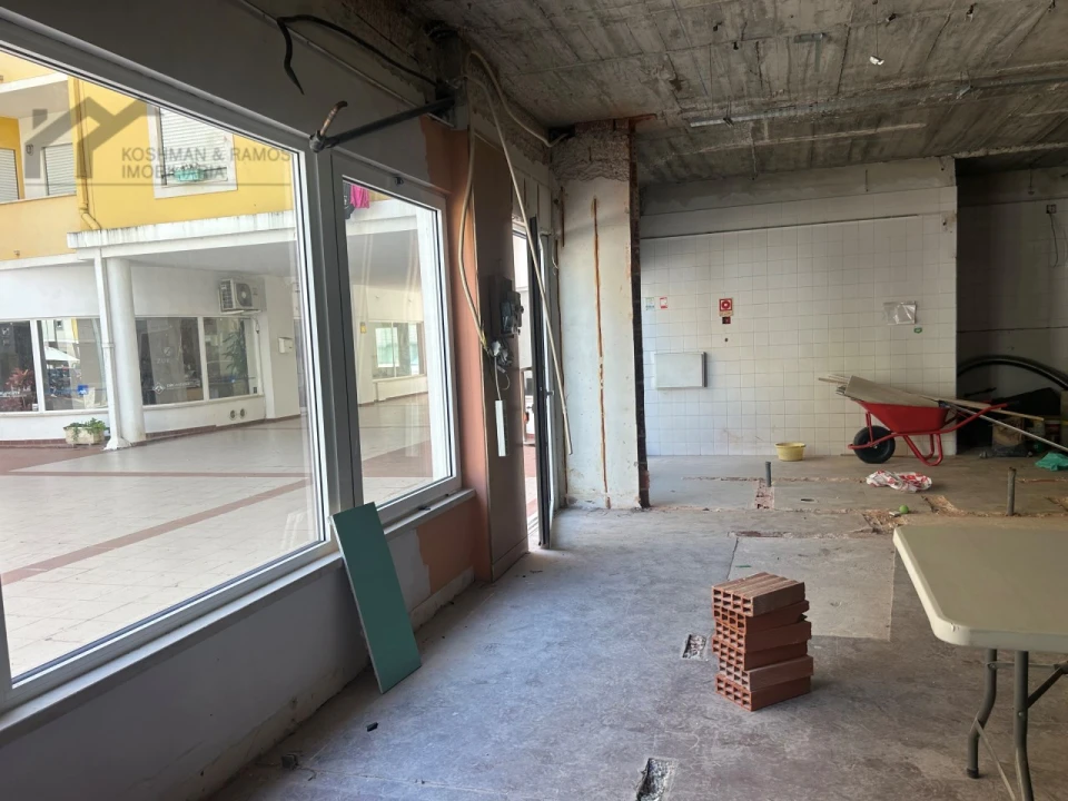 Loja para Venda em Santa Maria, São Pedro e Matacães Foto 2