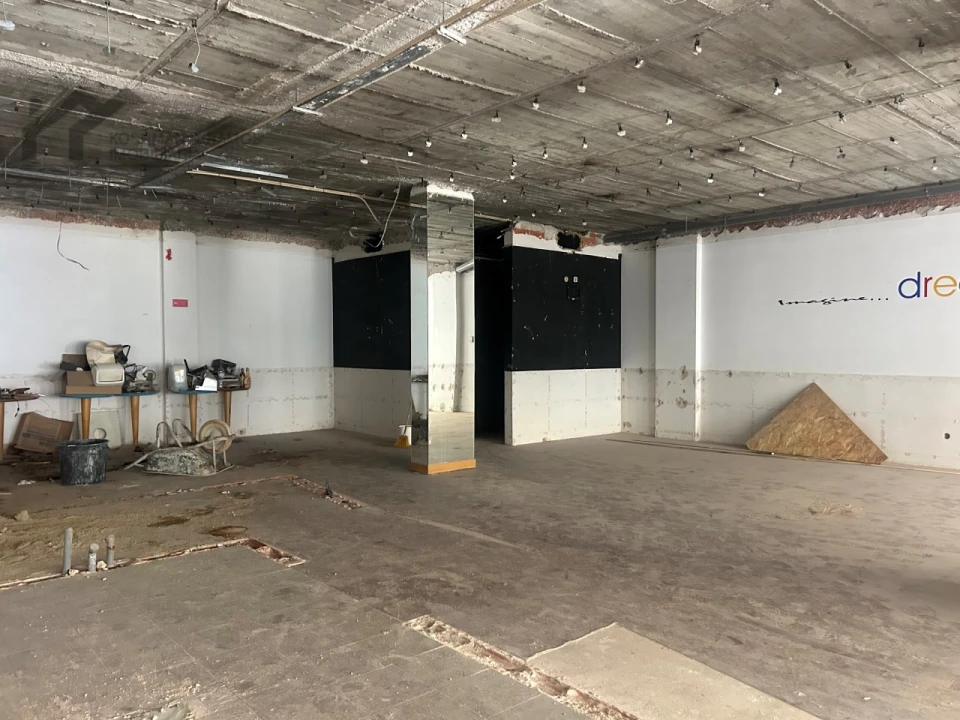 Loja para Venda em Santa Maria, São Pedro e Matacães Foto 9