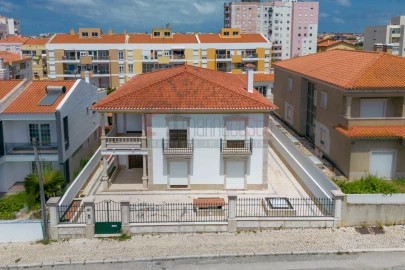 Moradia T5 para Venda em Peniche
