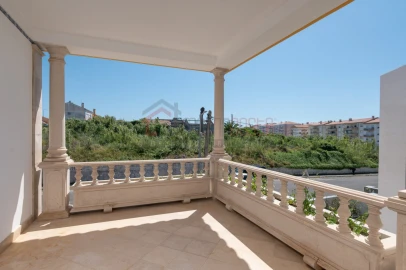 Moradia T5 para Venda em Peniche
