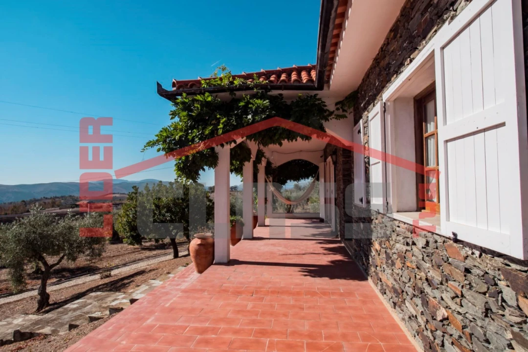 Quinta T4 para Venda em Meirinhos Foto 2